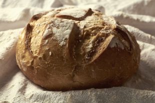 O sabor e tradição do pão rústico